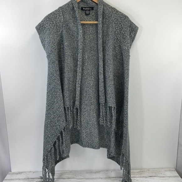 David Kahn Sweaters - DAVID KAHN jeans wear long gray fringe cardigan short sleeves SZ S